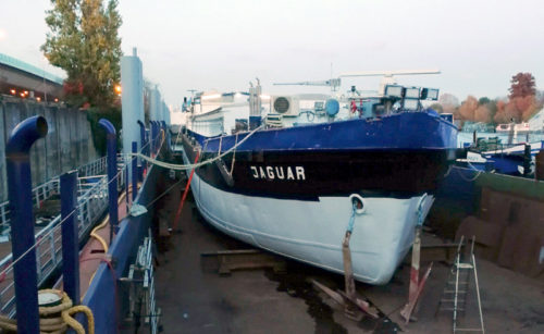 An oil barge utilising the ADiS system